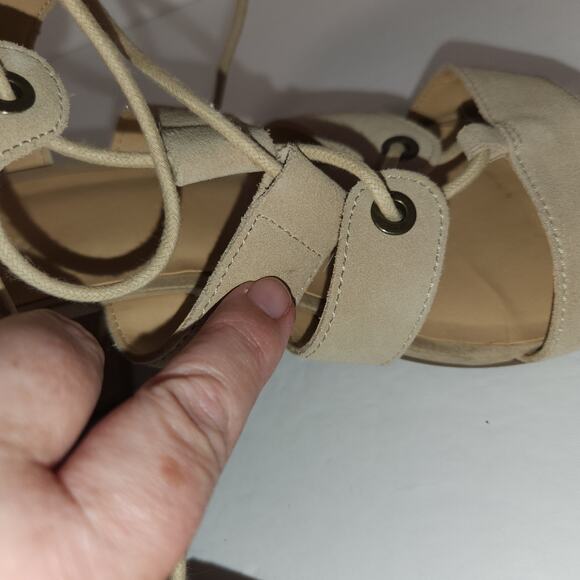 CROWN VINTAGE Domonte Sandal Women 9 Cream Suede Gladiator Chunky Heel Tie Ankle - Picture 3 of 12